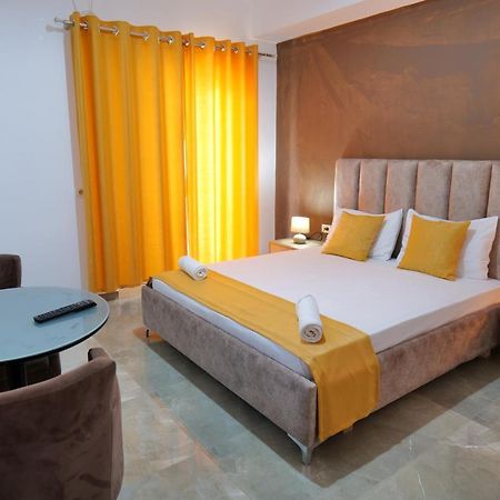 Hotel Adi-Vera Sarandë 外观 照片