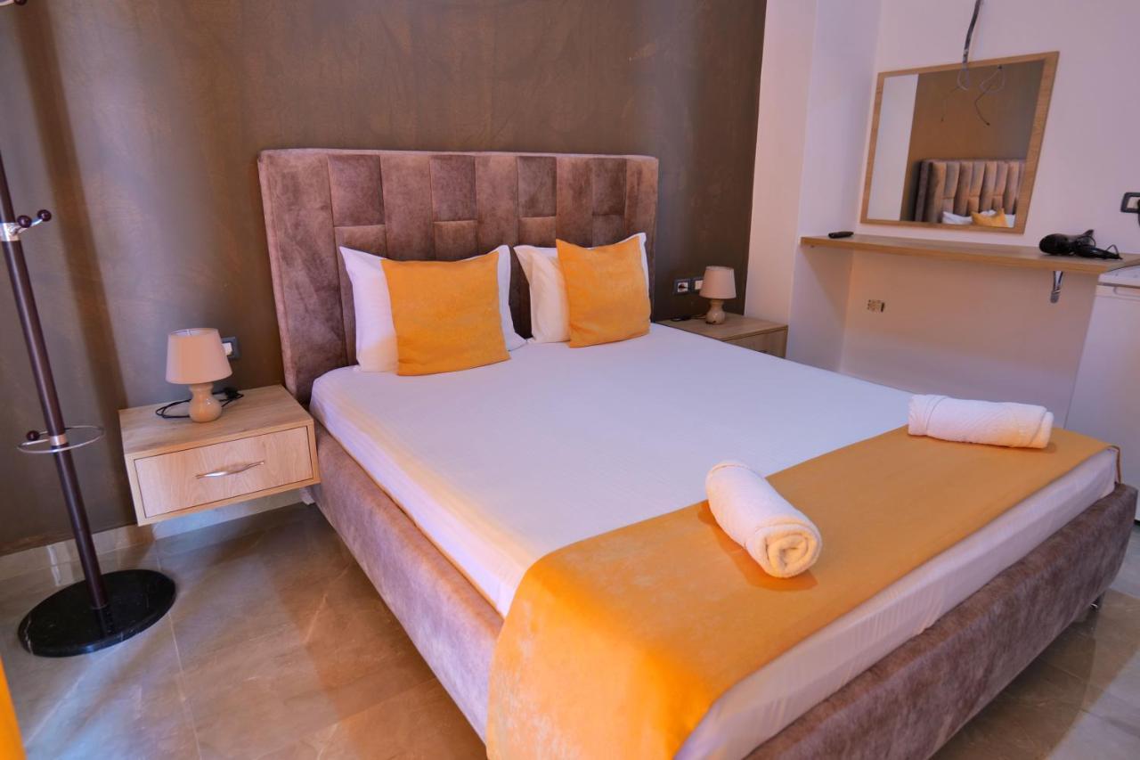 Hotel Adi-Vera Sarandë 外观 照片