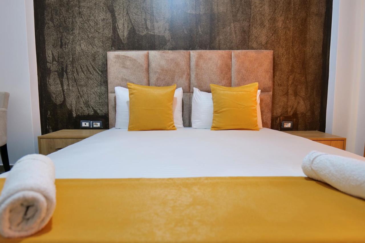 Hotel Adi-Vera Sarandë 外观 照片