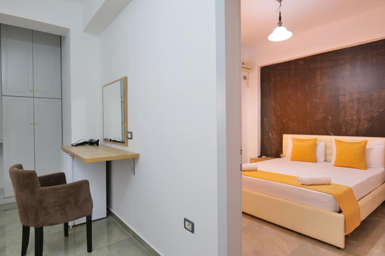Hotel Adi-Vera Sarandë 外观 照片