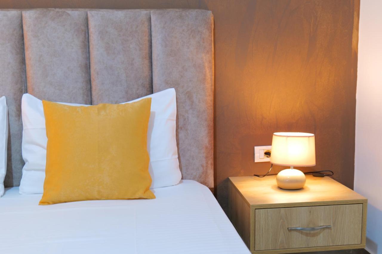 Hotel Adi-Vera Sarandë 外观 照片
