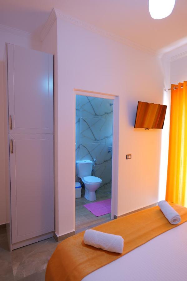 Hotel Adi-Vera Sarandë 外观 照片